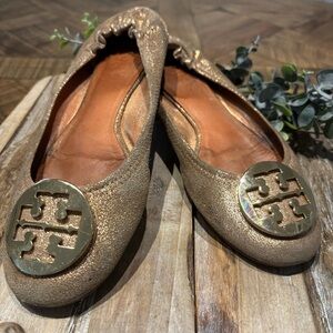 Tory Burch Metallic Leather Ballet Travel Flats Salmond/Rose Gold